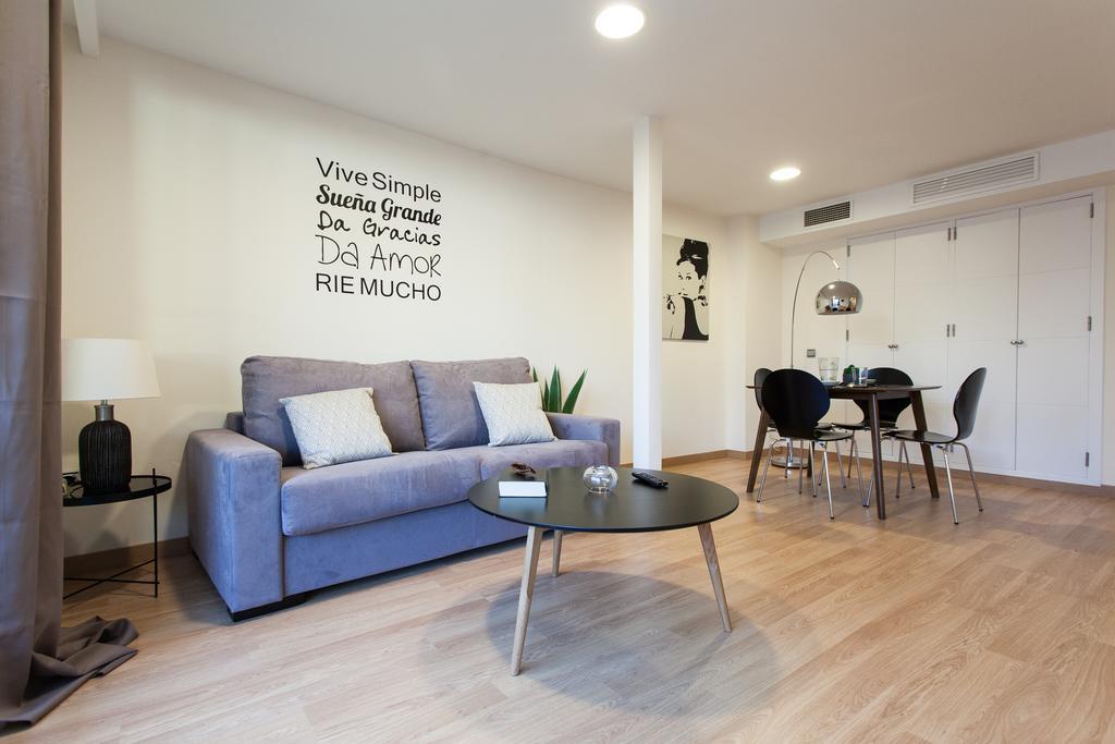 Apartments Ole - Albareda 24 Sevilla Szoba fotó